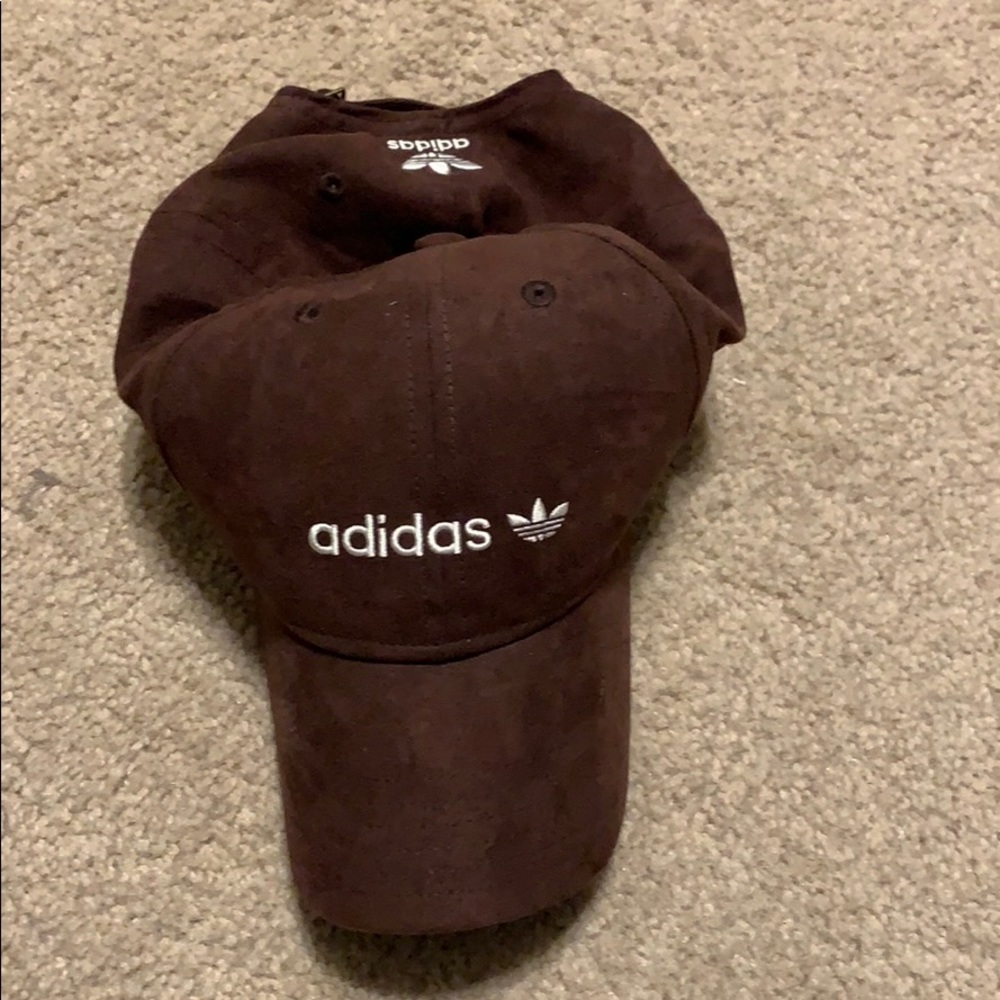 Adidas maroon velvet hat new without tags